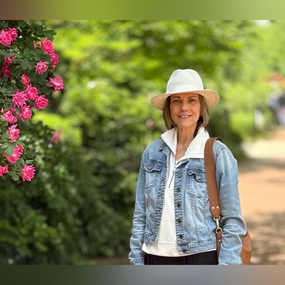 Lojoshopper - Join my Live Show! See you soon,
Lori!! - Picture 11 of 11